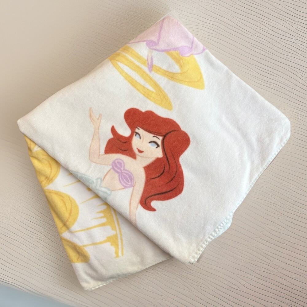 Pottery Barn Kids Disney Princess Printed Beach Towel 32x64 100% Cotton